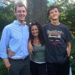 Meet your Posher, Ava